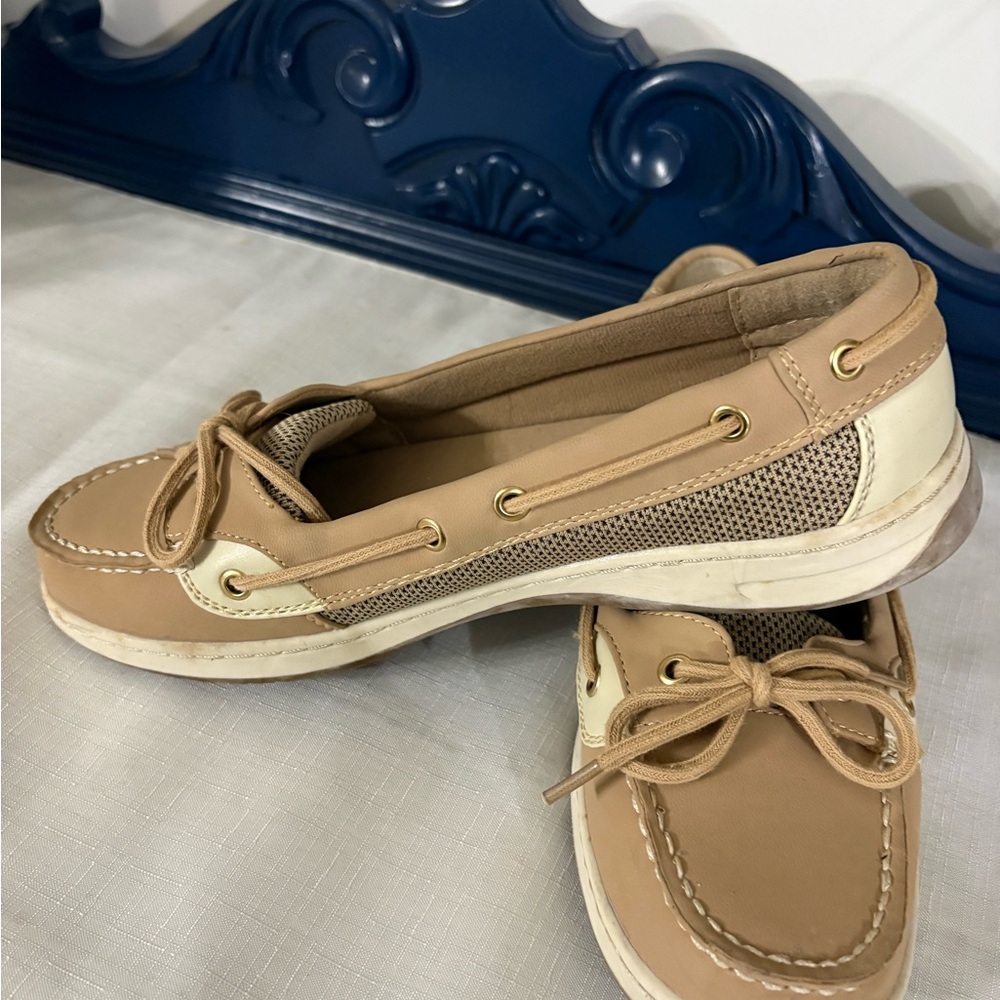 Liz Claiborne Taupe and Cream Slip-On Boat Shoes 8.5